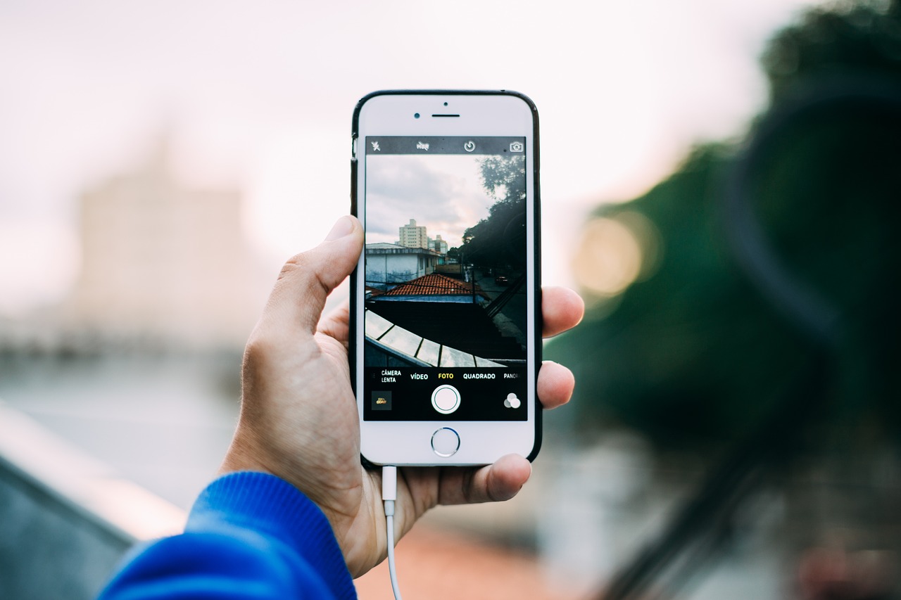 Tech Tips to Save Data on Your Mobile Plan